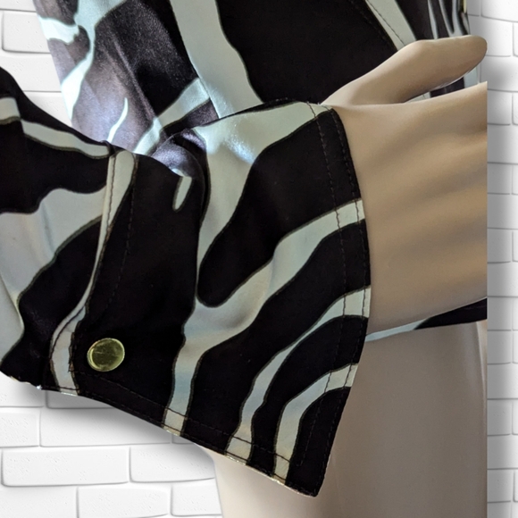 Vintage Cache Silk Blouse Black & White Zebra Print Gold Snaps Bell Cuffs Size S - Picture 9 of 9